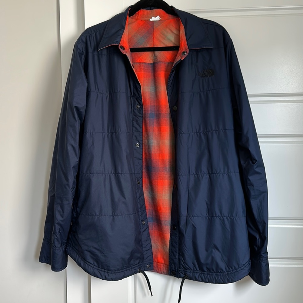 Men’s North Face Navy Quilted Jacket size Medium